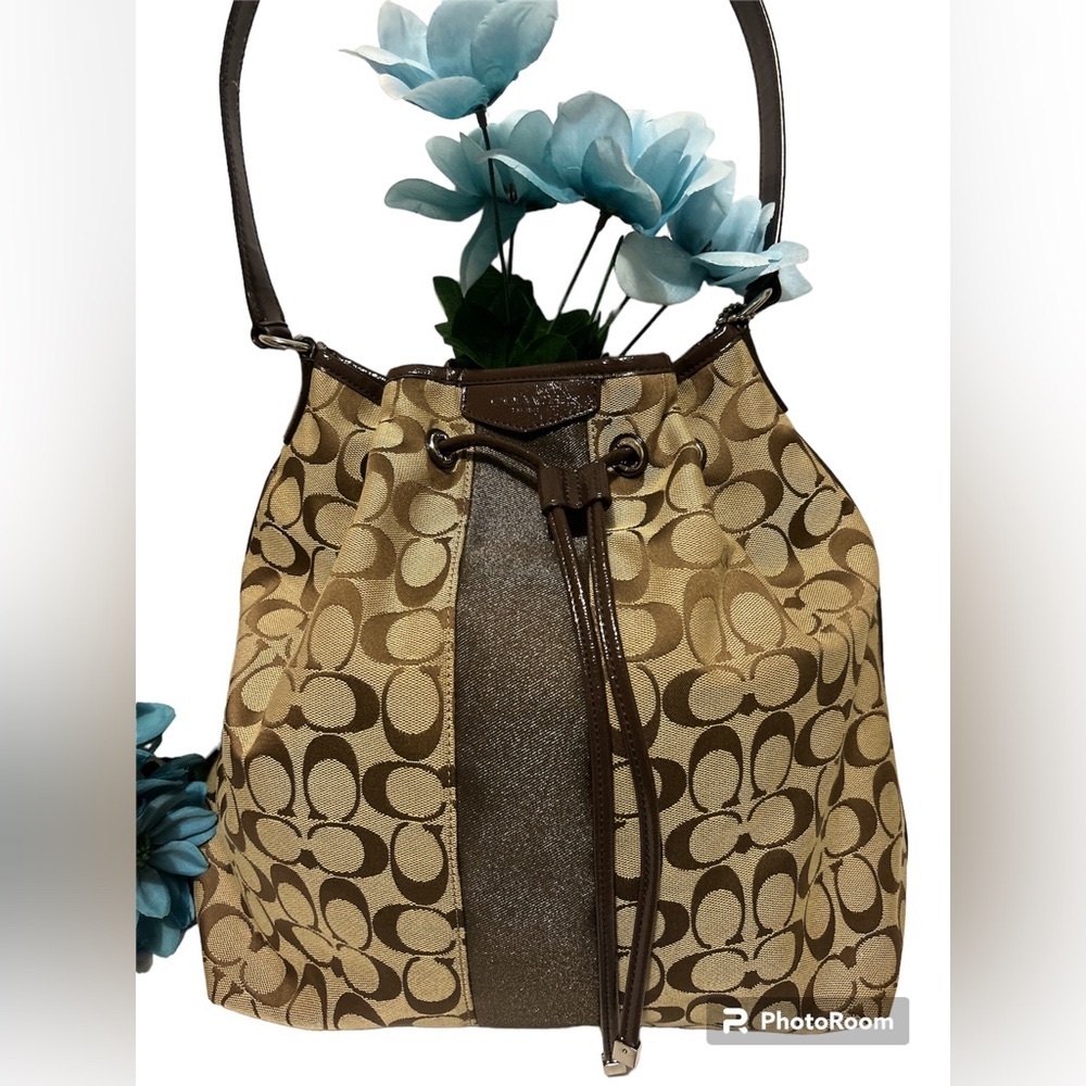 Coach Brown and cream signature drawstring bag. - Picture 2 of 9